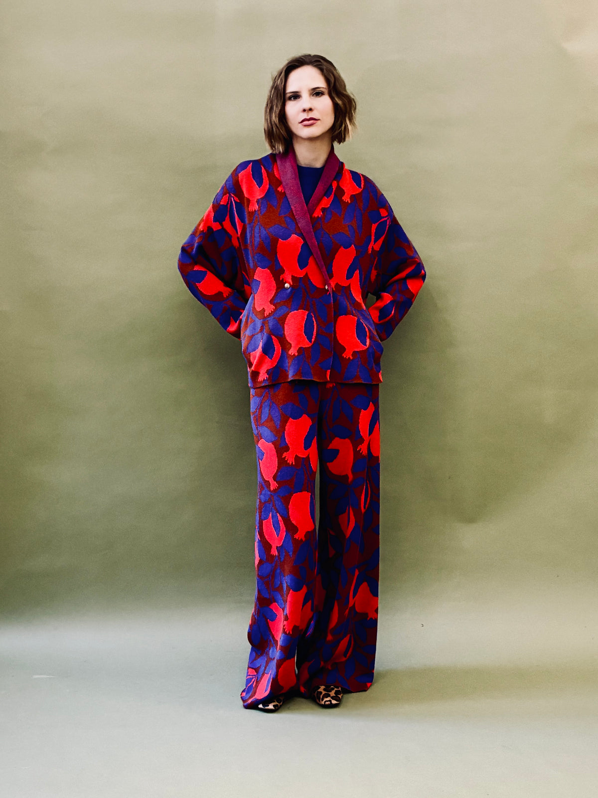 Apple Suit