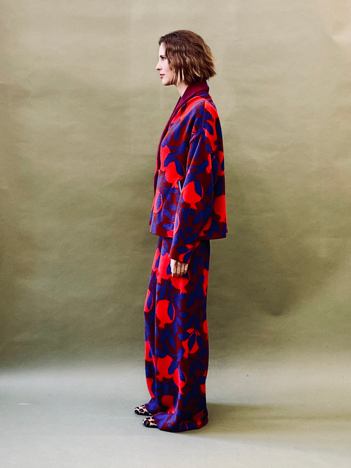 Apple Suit