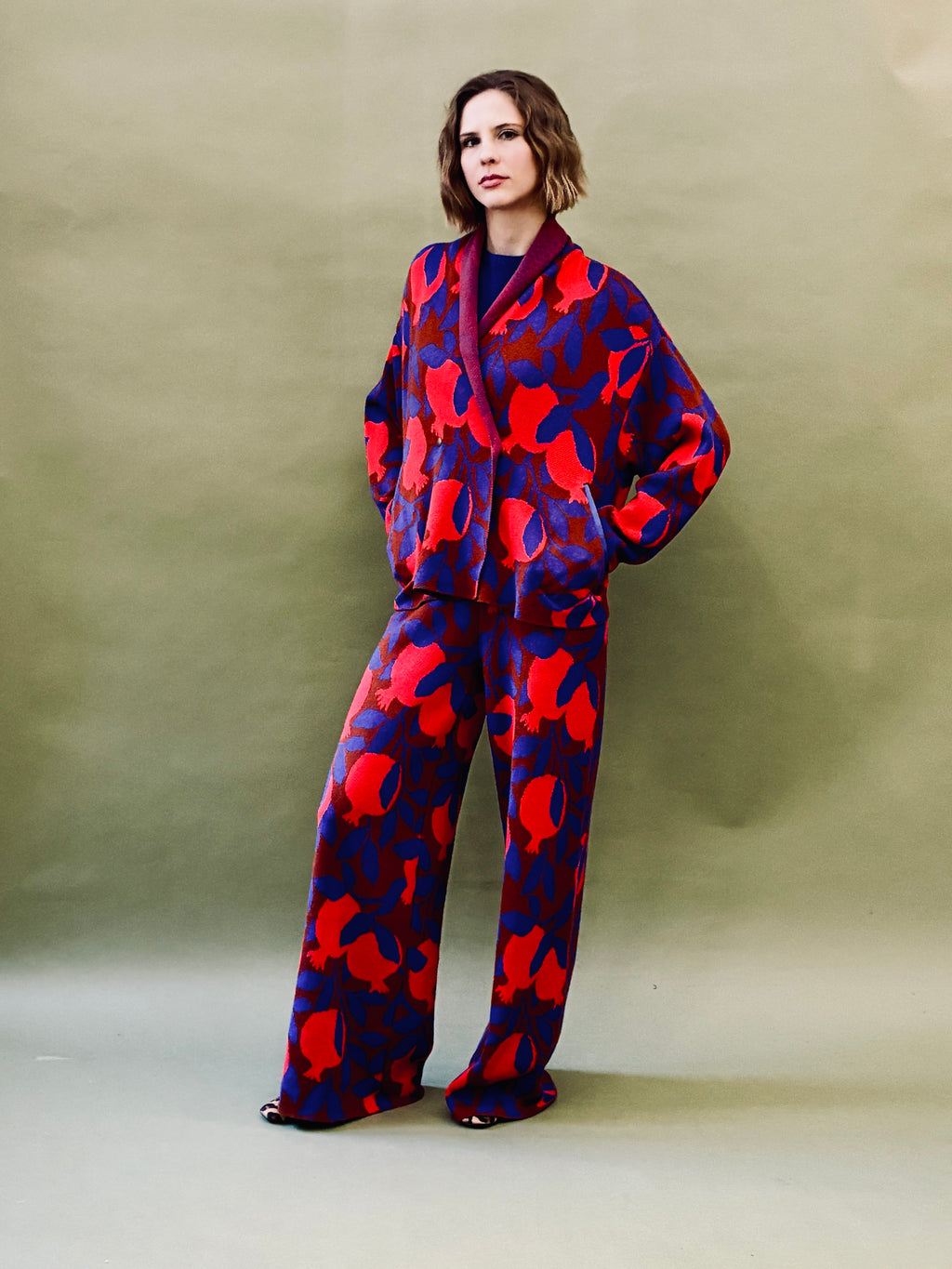 Apple Suit
